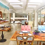 Saylam Hotel