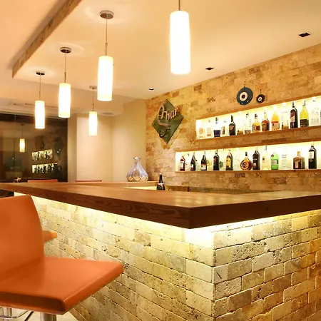 酒店 萨伊拉姆套房酒店 4*